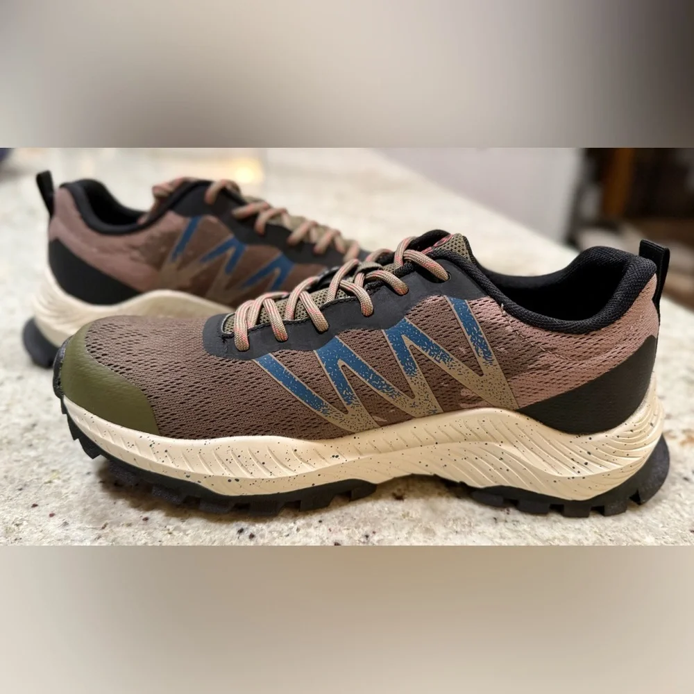 Magellan Outdoors Men's Pro Explore Cedar Hill Hiking Shoes NWOT